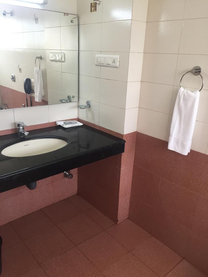 Sea Queen Hotel Кожикоде Екстер'єр фото